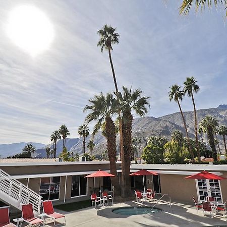 بالم سبرينغس Bearfoot Inn - Clothing Optional Hotel For Gay Men المظهر الخارجي الصورة